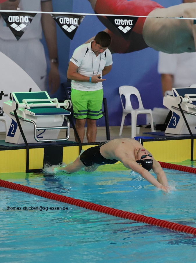 Zellmann katapultiert sich ins Rennen