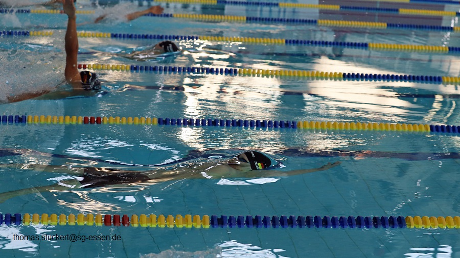 Poul Zellmann taucht auf